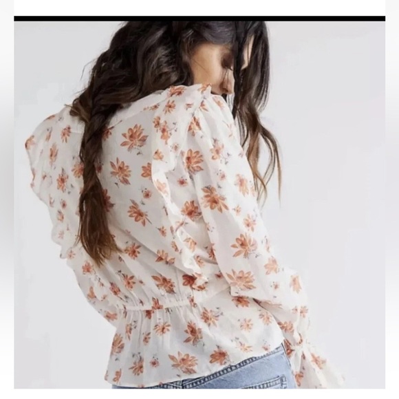 The Amanda wrap top from Free People comes alive in floral-inspired cotton SizeM - Picture 3 of 12